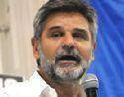 FILMUS CONSIDER� POSITIVO EL DI�LOGO
