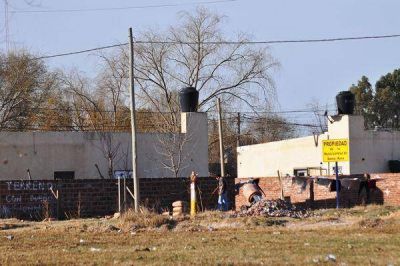 Denuncian "apropiaci�n indebida" de terrenos