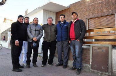 Colectivos: UCRA rechaza el acuerdo y s�lo firmaron 27 trabajadores