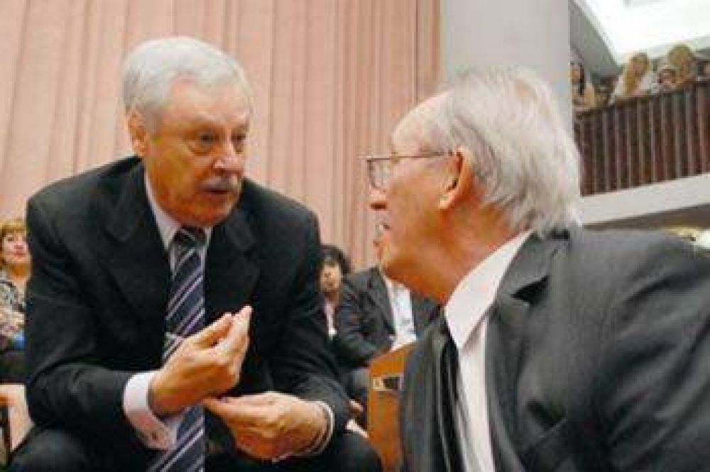 Por el contrato con Tecpetrol casi terminan a las trompadas Risso y Lizurume