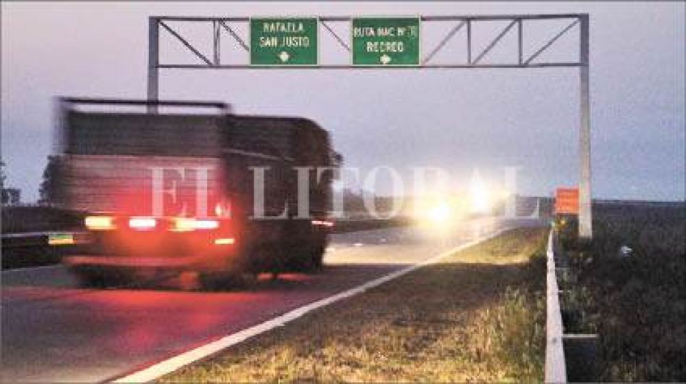 Circunvalaci�n Oeste: sin luz y con obst�culos