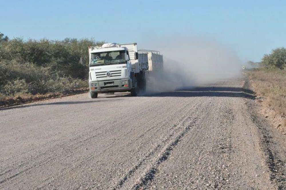 El Gobernador firm� decretos para la ejecuci�n de diversas obras