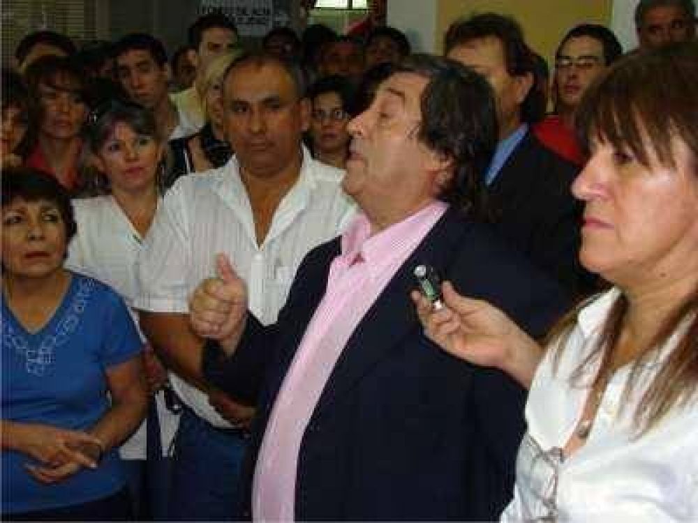 Vel�zquez pidi� a los trabajadores agilidad y eficiencia en sus tareas.