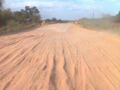 La ruta 4 intransitable: los usuarios demandan que se comience la pavimentaci�n