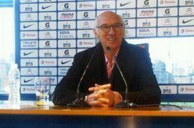 Carlos Bianchi reserva a Gago: "Todav�a no est� para jugar"