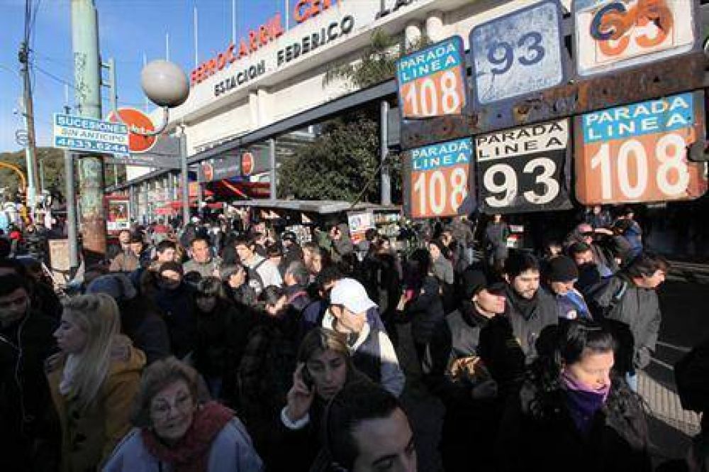 Subte: miles de pasajeros de a pie por un paro sorpresivo