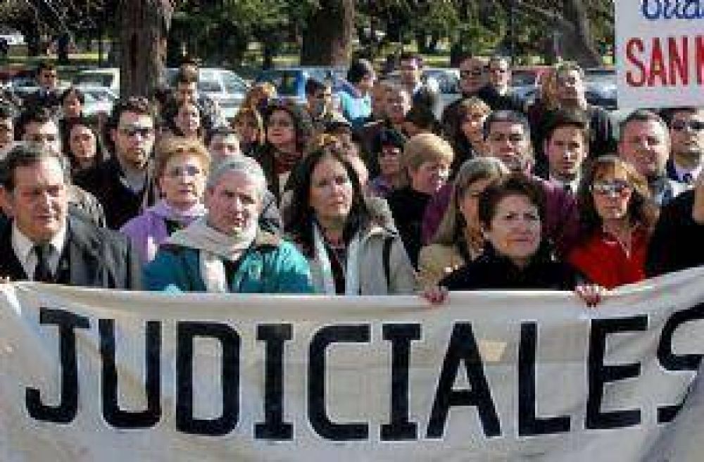 El Gobierno paga el aumento a ATE, pero se complica con los judiciales