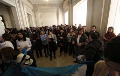 Judiciales de C�rdoba contin�an con los reclamos