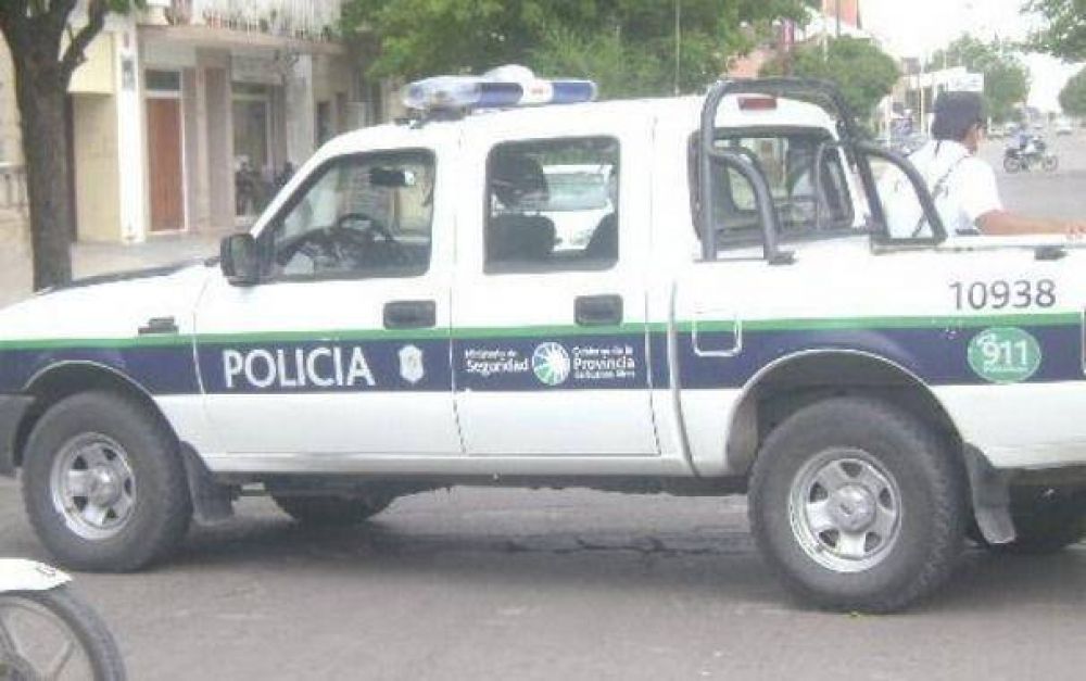 No pueden robarle la moto y le disparan seis veces