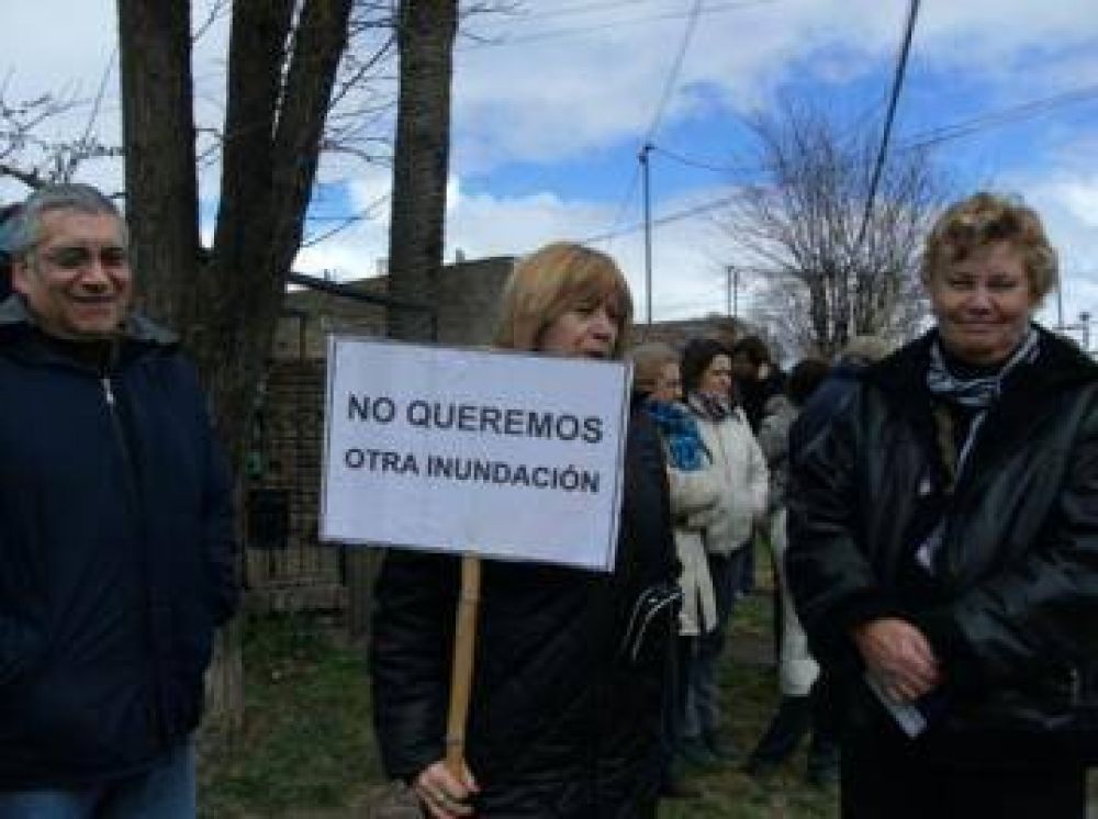 Vecinos de Villa del Parque recordaron la inundaci�n de 2012