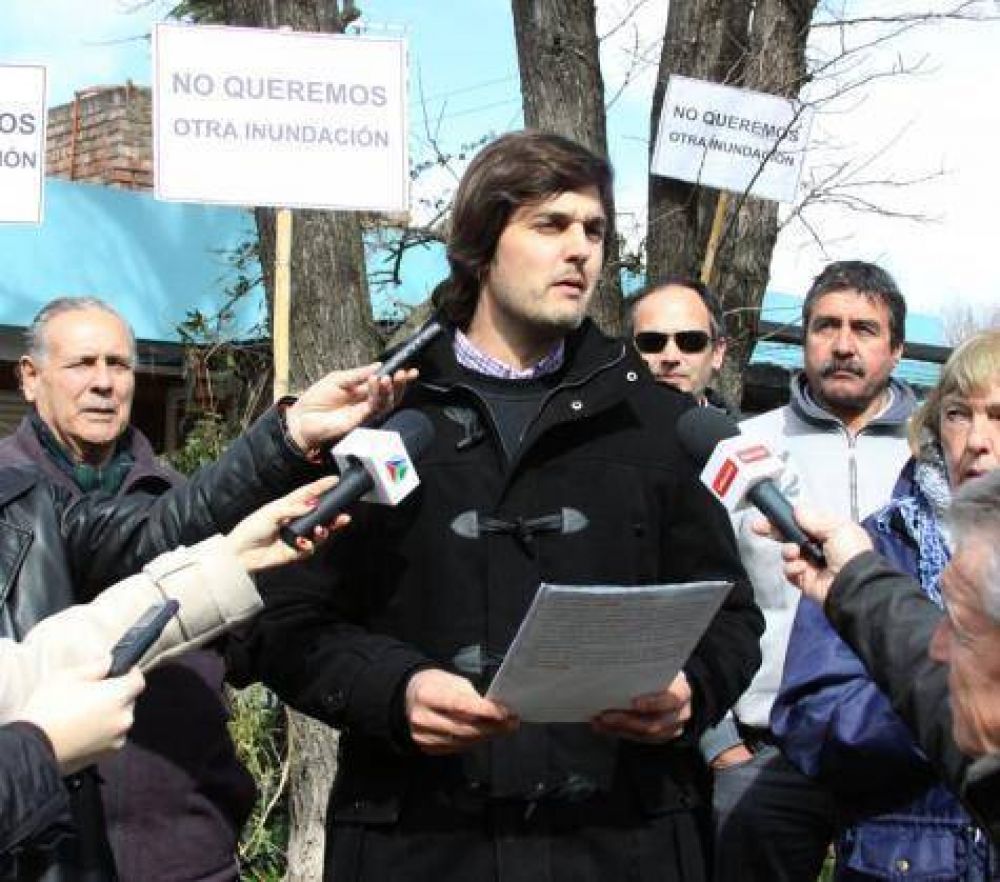 Inundados reclamaron conformar una comisi�n h�drica en el distrito