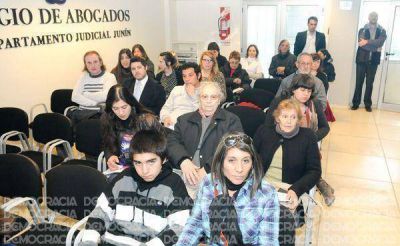 Integrantes de la Defensor�a del Pueblo escucharon reclamos de discapacitados