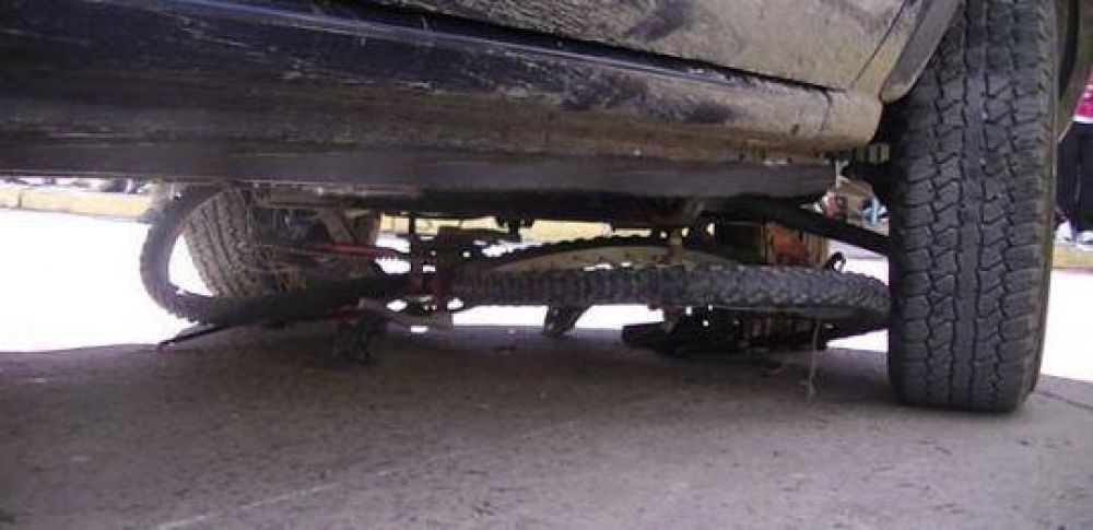 Trasladan a Jun�n a un chico de 12 a�os que fue atropellado por un auto en General Pinto