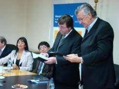 El t�nel cuesta u$s 800 millones y la obra demorar� cinco a�os 