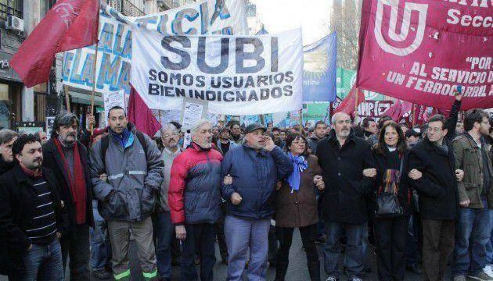 �Los trenes andan mal por todo lo que se chorearon en 15 a�os�
