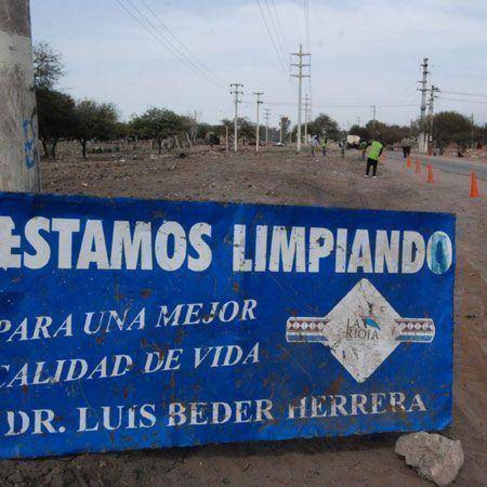 Realizan tareas de limpieza de microbasurales en zonas perif�ricas de la ciudad