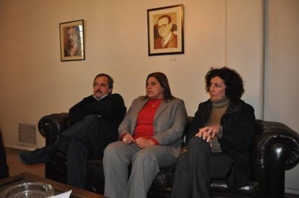 Ricardo Alfons�n estuvo ayer en San Nicol�s: �Lo primero que hay que hacer es detener la inflaci�n�