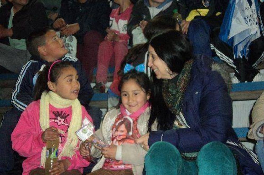 El Club Uni�n celebr� el "D�a del Ni�o" con Durrieu y Beccar Varela