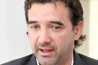 ROBARON EN LA CASA DEL INTENDENTE DE PIR�MIDES E INTENTARON PRENDERLA FUEGO
