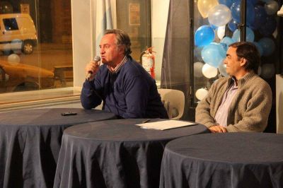 En San Miguel se present� el libro �Las Ense�anzas de Francisco�