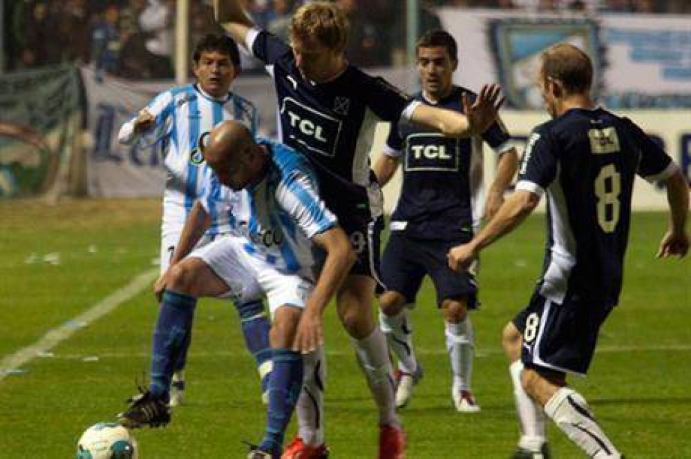 La noche m�s oscura: Independiente perdi� y toc� fondo en Tucum�n