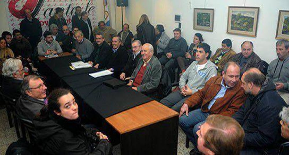 Todos unidos con Obeid para las generales de octubre