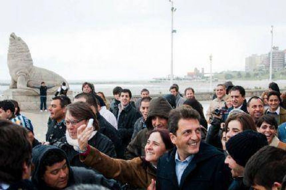 Massa: �Venimos a la pol�tica a promover la inclusi�n de los j�venes en el empleo� 