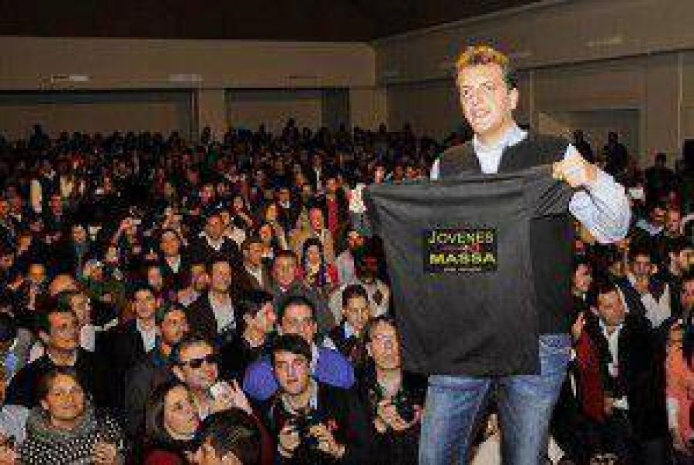 Massa en Mar del Plata: �Venimos a la pol�tica a promover la inclusi�n de los j�venes en el empleo�