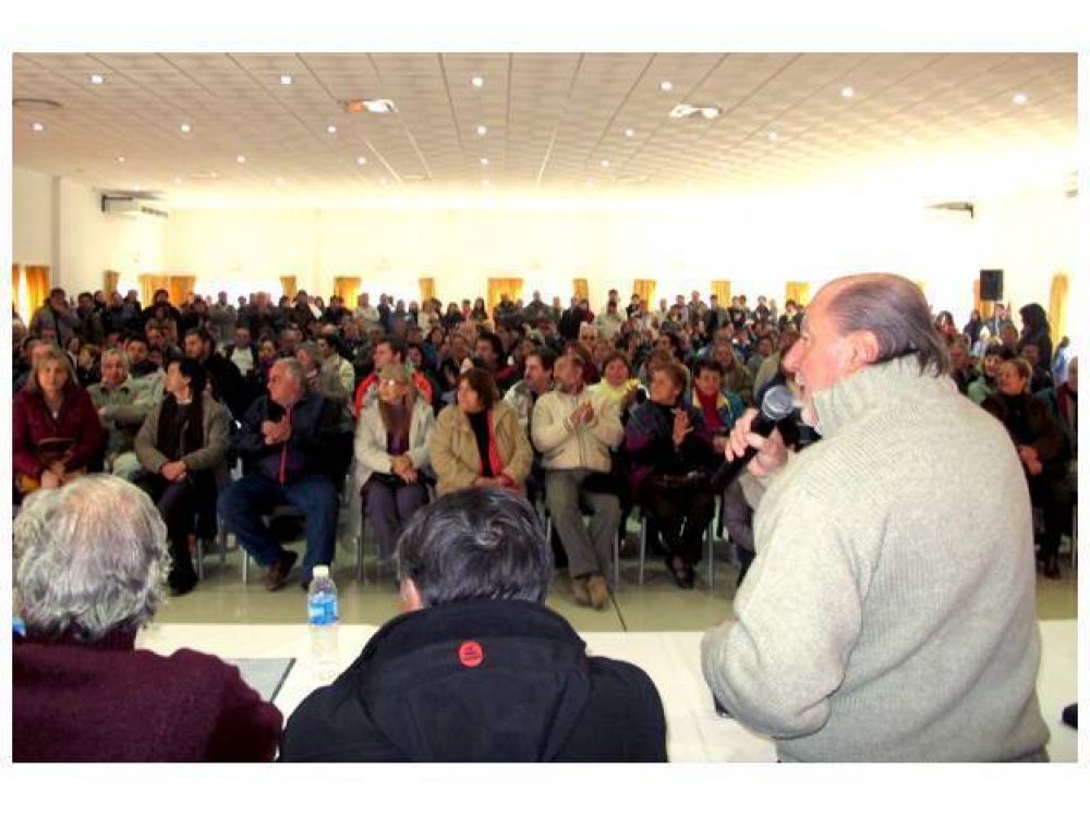 Uni�n por Entre R�os tuvo su plenario en el camping de Camioneros