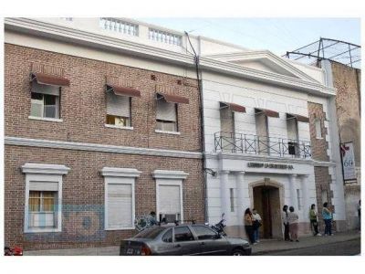 Vecinos escandalizados porque una alarma son� durante toda la noche