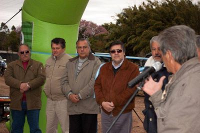 Nuevo acceso en 3 de Abril para favorecer la educaci�n rural y la producci�n