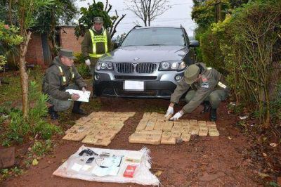 Secuestraron droga, un arma de fuego y un veh�culo sin documentaci�n en Ober�, hay un detenido