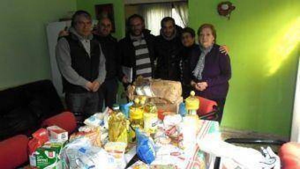 EL FRENTE SOCIAL ENTREG� MERCADER�A
