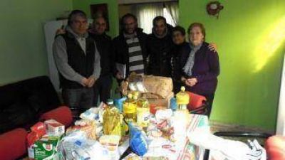 EL FRENTE SOCIAL ENTREG� MERCADER�A