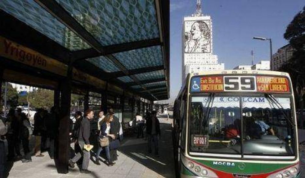 Por el Metrob�s, caen 30% las ventas en locales del Centro