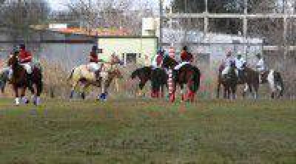 Comenz� la Copa de pato Municipalidad de Saladillo con triunfo de La Totora