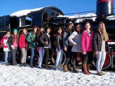 Las precandidatas a Reina pasearon en La Trochita