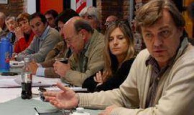 P�rez Cat�n asegur� que la Cooperativa debe resolver por s� sola su problema financiero 