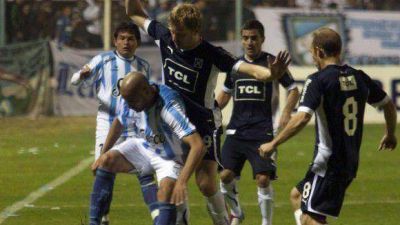 Atl�tico tuvo una noche de gloria y hundi� m�s al �Rojo�