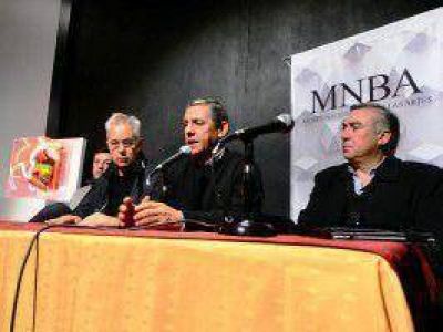 Obra de Minujin ya es del MNBA Neuqu�n