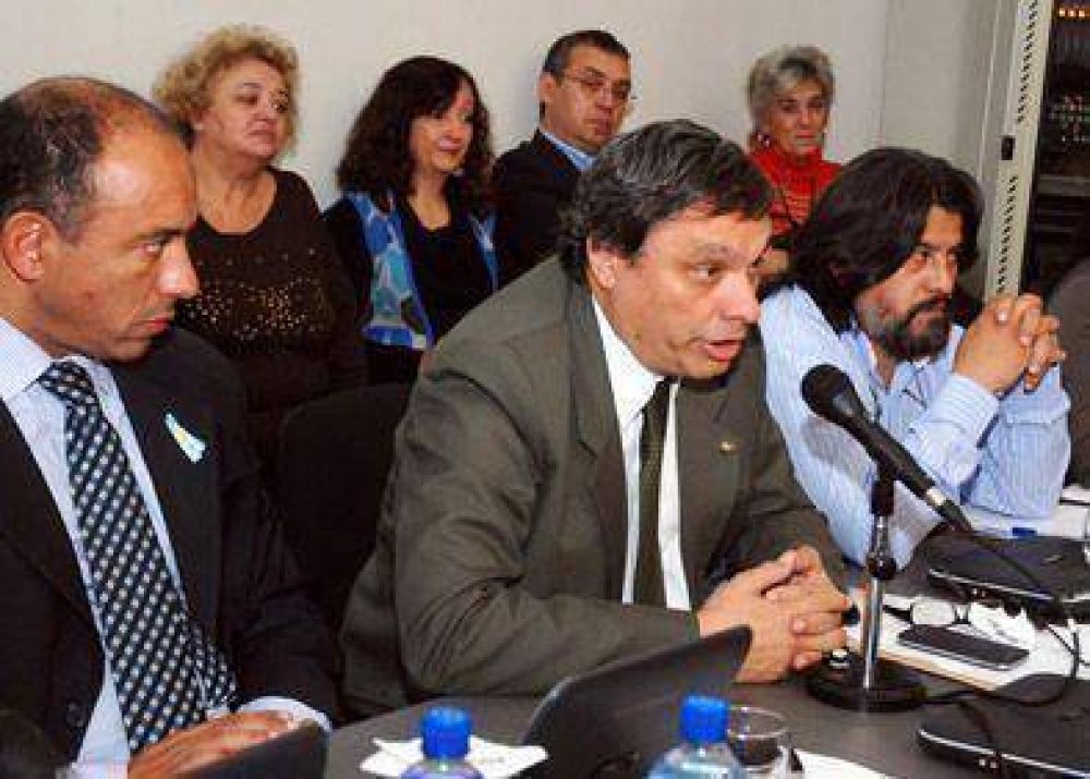Aprueban ambicioso plan de formaci�n