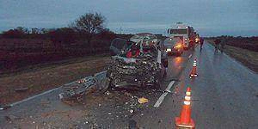 Ruta 81: Lluvia, imprudencia y alcohol provoca un choque con saldo tr�gico