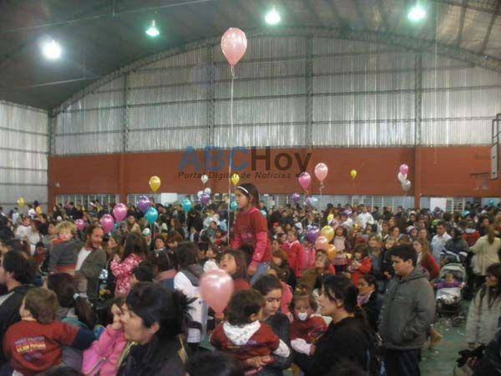 Una multitud en el festejo de Anses Tandil por el D�a del Ni�o