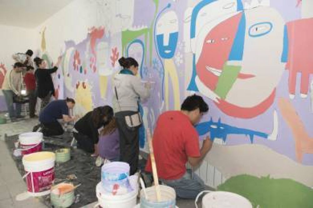 La Fundaci�n YPF le pondr� color a otras 500 casas de Las Heras