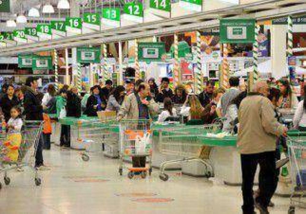 El cierre de comercios los domingos separa a los grandes y a los chicos 