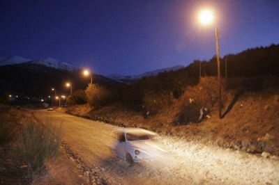 Colocaron luminarias sobre calle Wiederhol