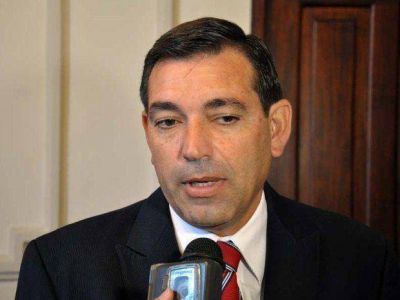 Aclaran que la provincia no puede reabrir las paritarias
