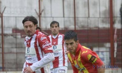 Boca Unidos se asoci� al d�a y no pas� de un gris empate ante Instituto