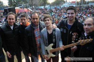 Scioli: mientras muchos hablan y prometen como resolver los problemas nosotros ya lo estamos haciendo