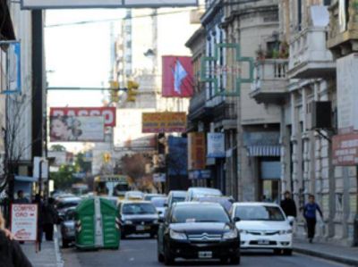 Un grupo de ladrones entr� a robar esta madrugada a una joyer�a de Maip� al 900
